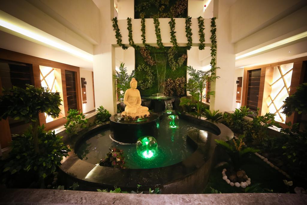 Meghdoot Hotel & Resort Ujjain Exterior photo